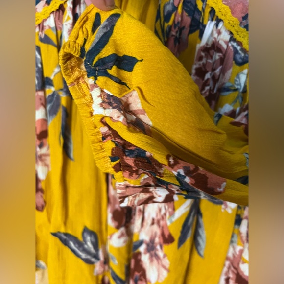Umgee Boho Yellow and Floral Printed Top Sz M - Picture 4 of 6